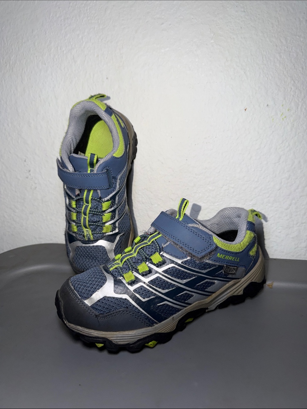 Merrell Boys' Navy & Lime Trail Sneakers